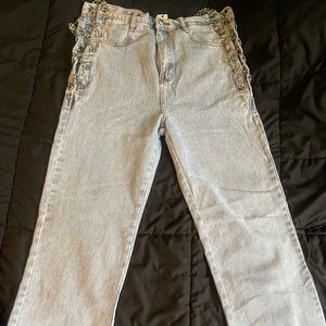 Boyfriend jeans fashion nova size 15 approx size 12